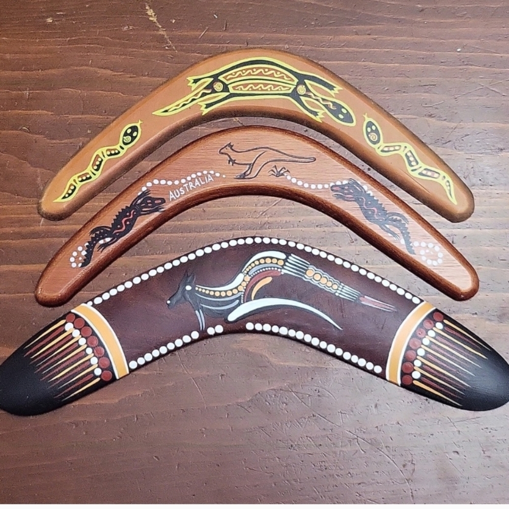 Handcrafted Boomerang Set - Brown and Black